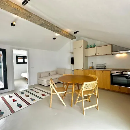 Peral Old Town Penthouse - Eaw Homes